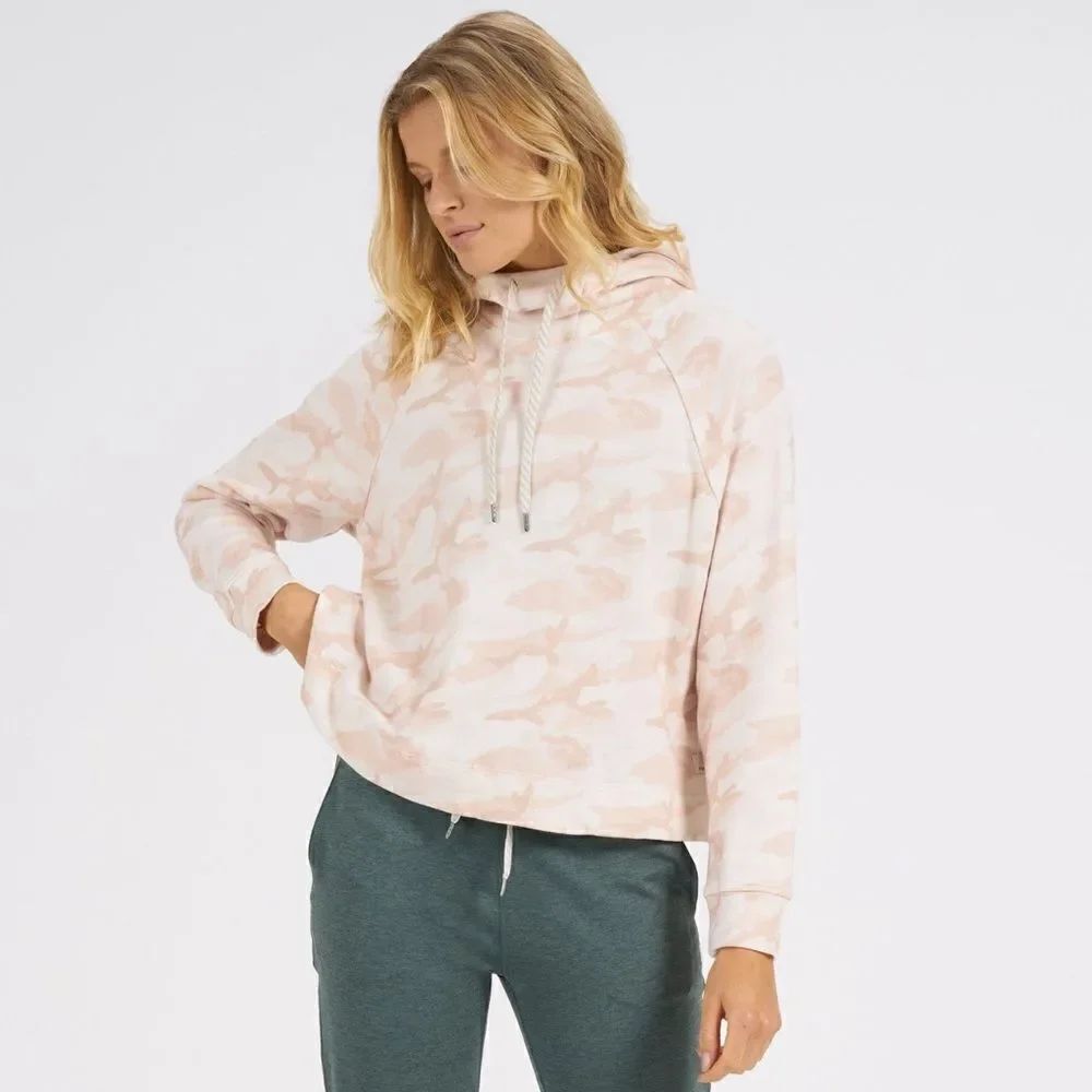 Vuori Beach Hoodie in Bisque Camo Size Small